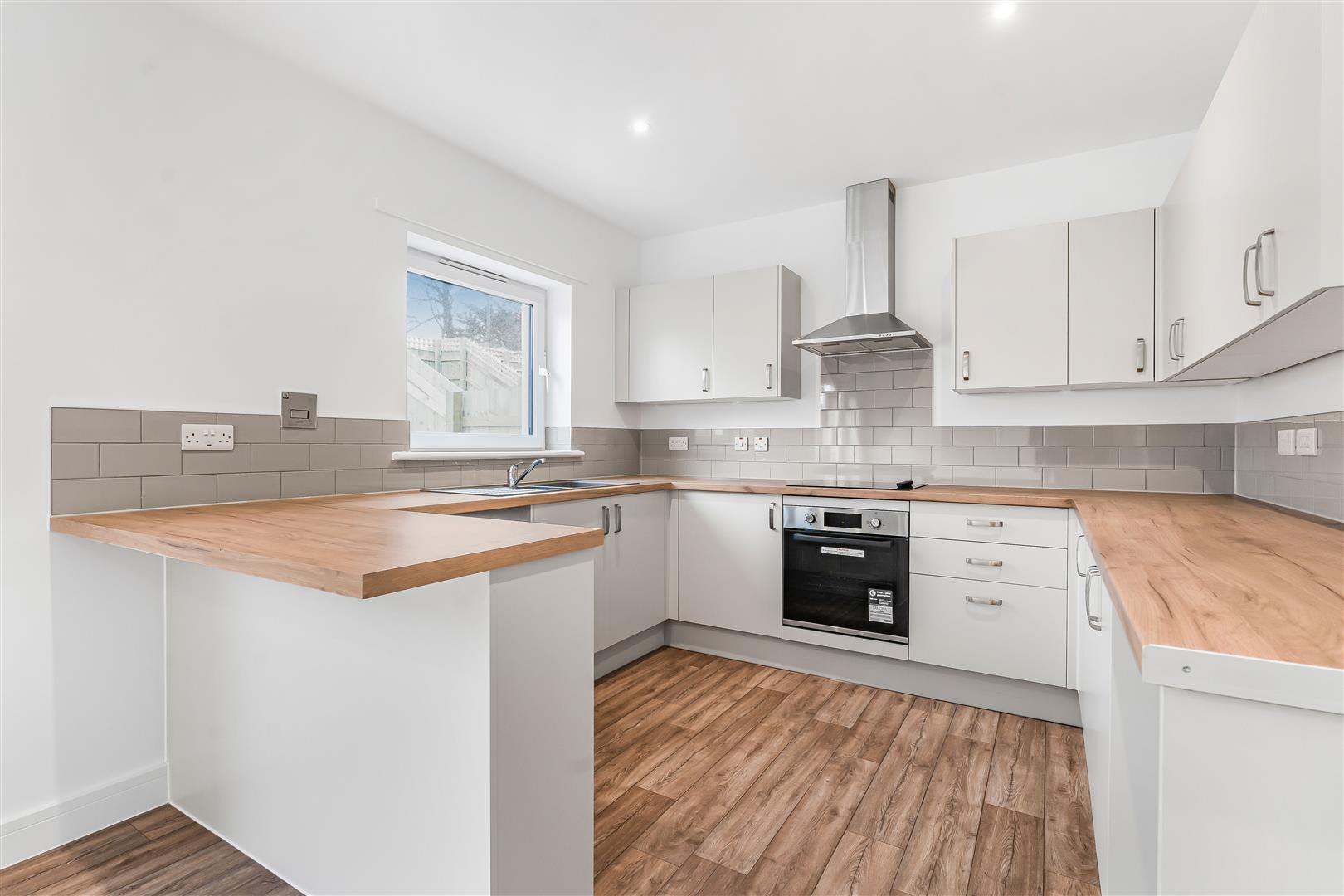 Rock Pipit Road, Trevemper, Newquay photo - 2